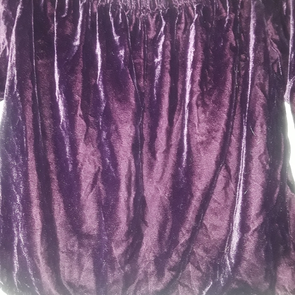 HOLLISTER OFF THE SHOULDER VELVETY SOFT SHIRT - Picture 2 of 6